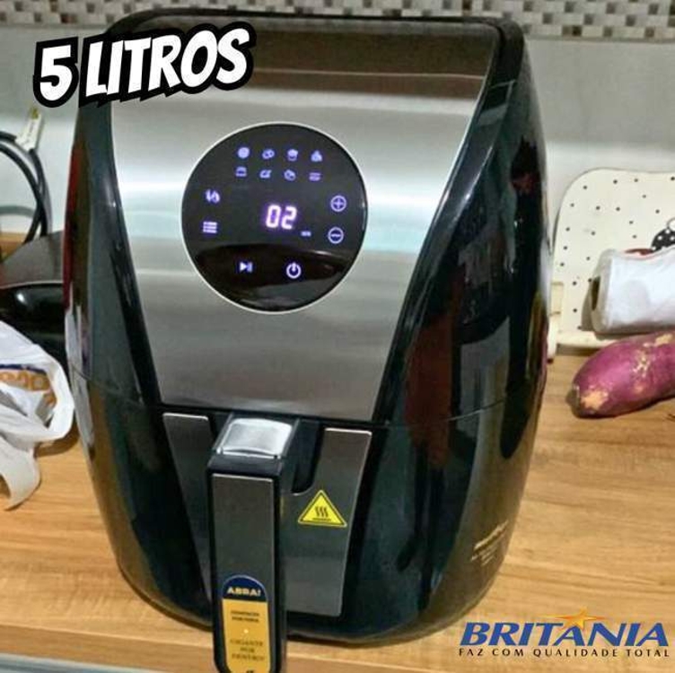Fritadeira Air Fryer Britânia Bfr41pi Digital Inox 1500w Cor Preto 110v Fritadeira Air Fryer Britânia Bfr41pi Digital Inox 1500w Cor Preto 110v