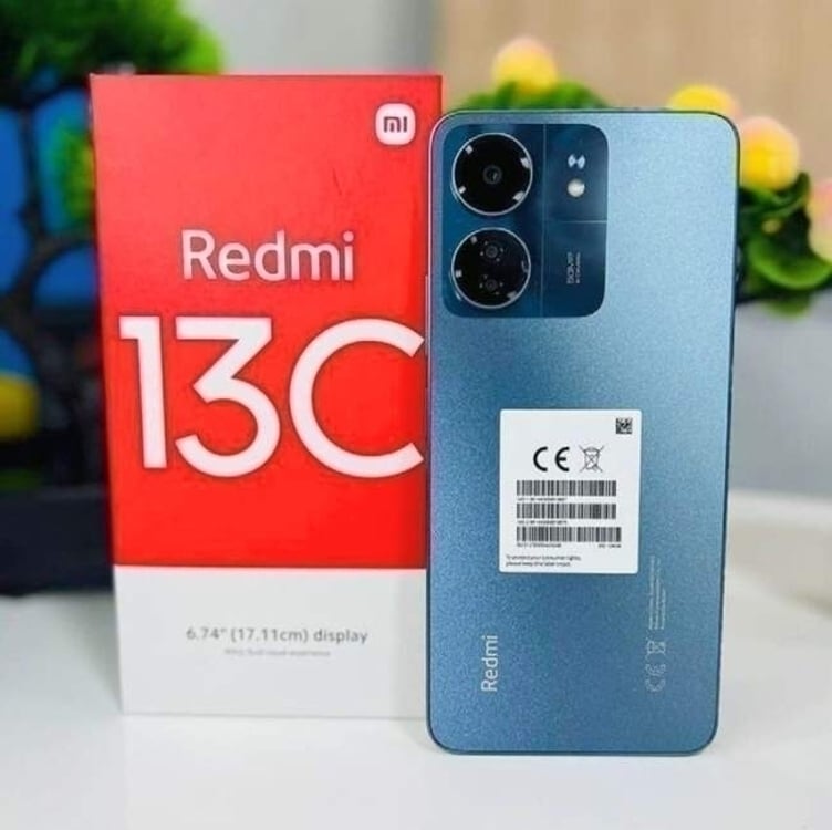 Smartphone Xiaomi Redmi 13c 128gb Tela 6.74" 4g Wi-fi Dual Chip 4gb Ram Câmera Dupla + Selfie 8mp - Preto Smartphone Xiaomi Redmi 13c 128gb Tela 6.74" 4g Wi-fi Dual Chip 4gb Ram Câmera Dupla + Selfie 8mp - Preto