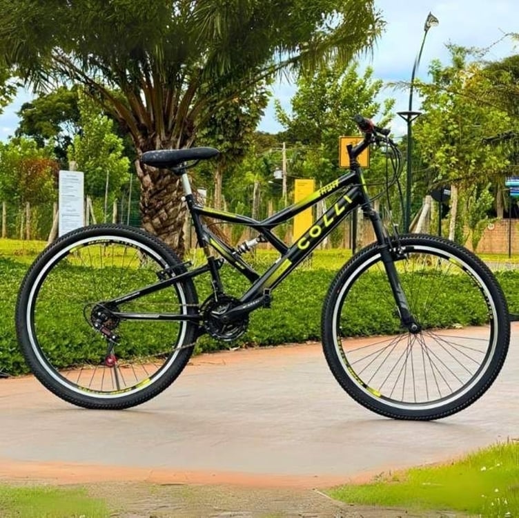 Colli GPS 148-73D Dupla Suspensão Bicicleta Masculina e Feminina Aro 26 Freios V-Brake Cor Preto com Amarelo Colli GPS 148-73D Dupla Suspensão Bicicleta Masculina e Feminina Aro 26 Freios V-Brake Cor Preto com Amarelo