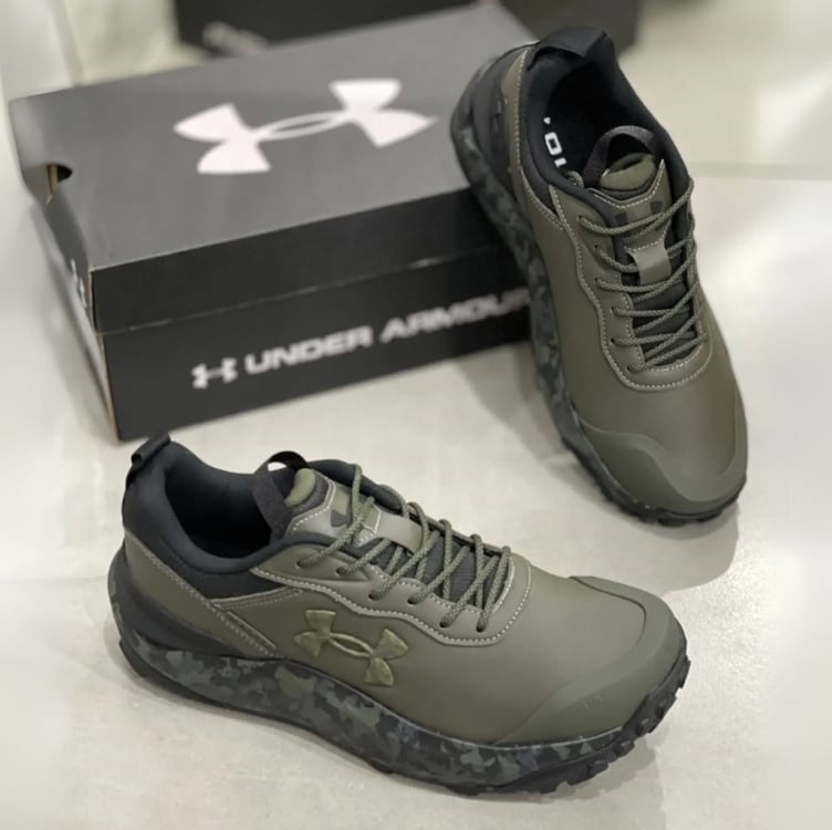 Tênis Under Armour Defense Low Masculino - Verde Militar+Preto Tênis Under Armour Defense Low Masculino - Verde Militar+Preto