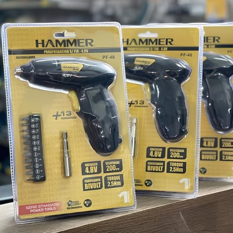 Parafusadeira Sem Fio 4,8v - Bivolt Hammer Com Acessórios Cor Preto 127/220V Parafusadeira Sem Fio 4,8v - Bivolt Hammer Com Acessórios Cor Preto 127/220V