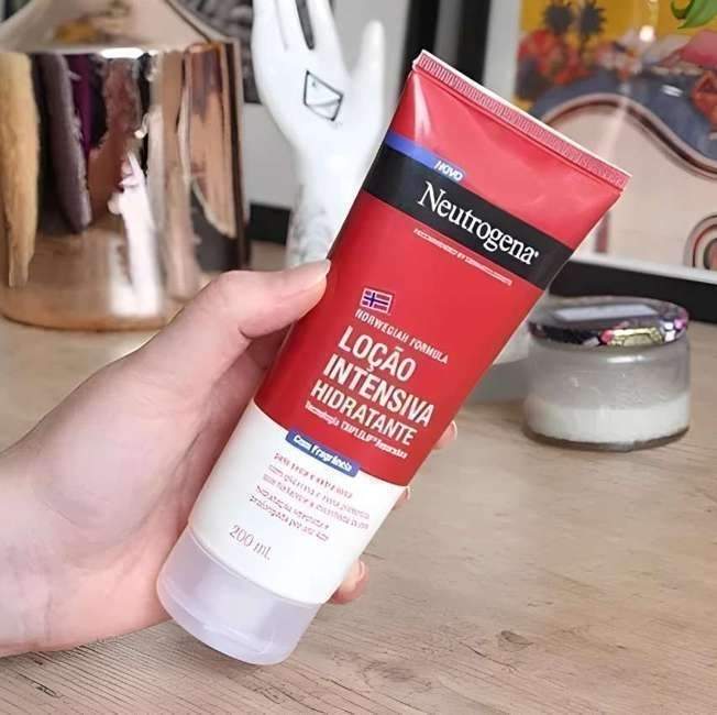 Neutrogena Norwegian Hidratante Corporal Intensivo Sem Fragrância, 200ml Neutrogena Norwegian Hidratante Corporal Intensivo Sem Fragrância, 200ml