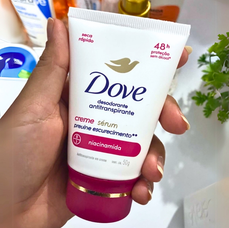 Dove Desodorante Antitranspirante em Creme Sérum Previne Irritação 50 G Dove Desodorante Antitranspirante em Creme Sérum Previne Irritação 50 G