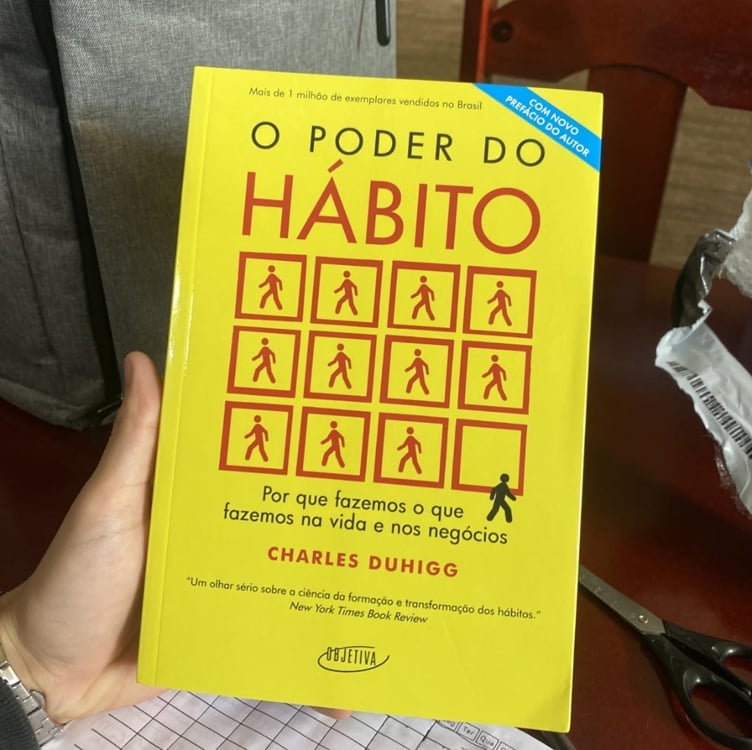 Livro - O poder do hábito Capa comum – Edição padrão, 24 setembro 2012 Livro - O poder do hábito Capa comum – Edição padrão, 24 setembro 2012