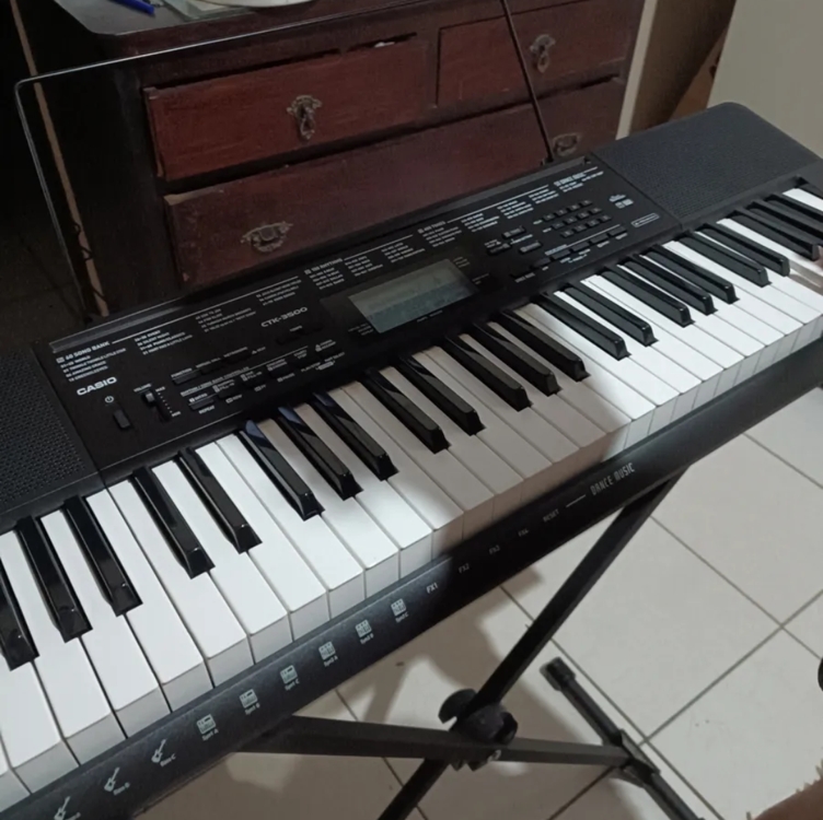 Kit Teclado Musical Casio Profissional Ctk3500 + Acessórios Kit Teclado Musical Casio Profissional Ctk3500 + Acessórios