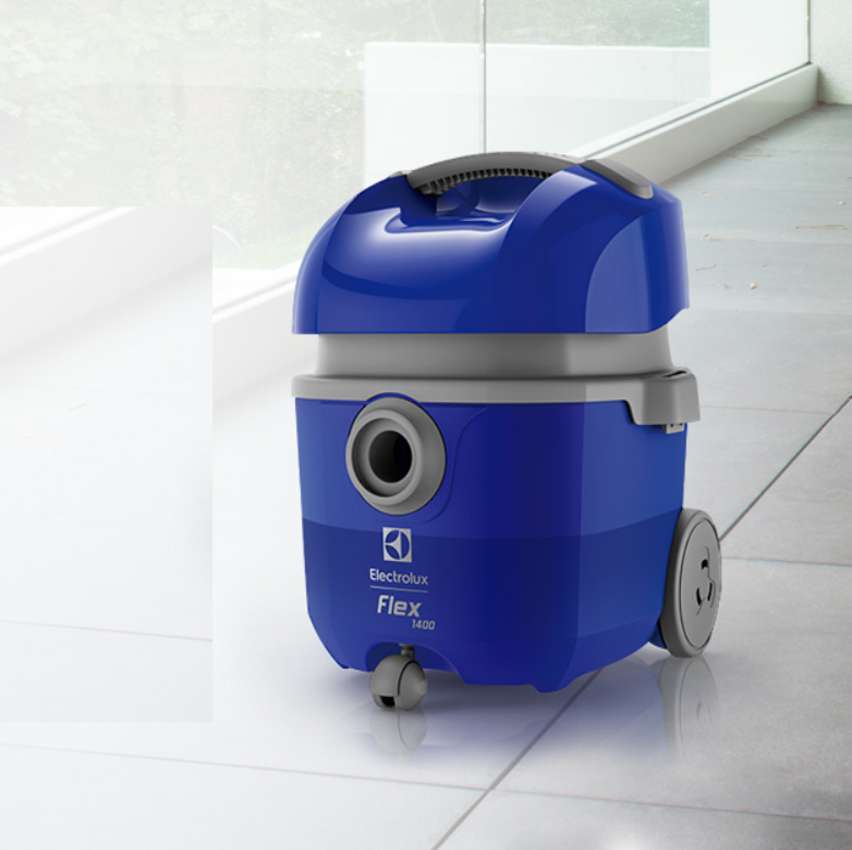 Aspirador água pó Electrolux compacto potente função sopro dreno 1400W 14L Total 13L util suporte acessorio protetor termico FLEXN 127v Aspirador água pó Electrolux compacto potente função sopro dreno 1400W 14L Total 13L util suporte acessorio protetor termico FLEXN 127v