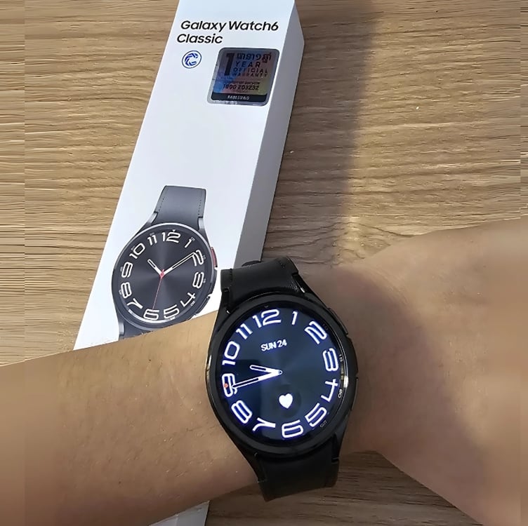 Smartwatch Galaxy Watch6 Classic Lte 43mm Grafite Samsung Desenho da pulseira Liso Smartwatch Galaxy Watch6 Classic Lte 43mm Grafite Samsung Desenho da pulseira Liso