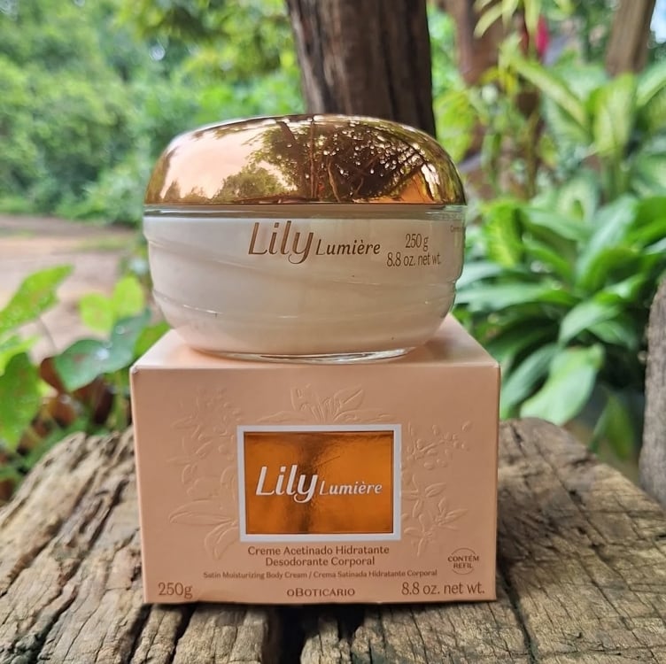 Creme Acetinado Hidratante Corporal Lily Lumière 250g Creme Acetinado Hidratante Corporal Lily Lumière 250g