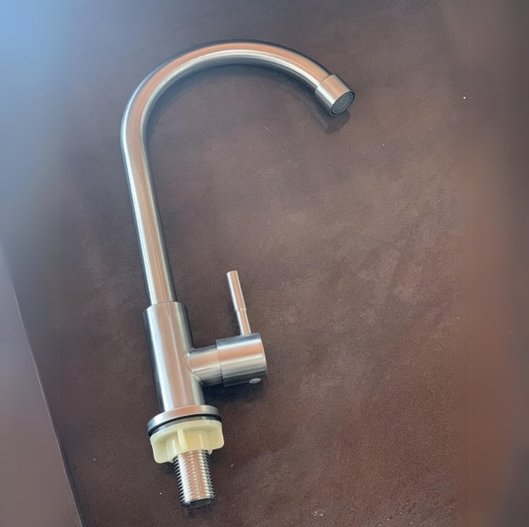 Pingoo.Casa, Torneira para Cozinha, Aço Inox 304, Escovado, Aporé, Prata Pingoo.Casa, Torneira para Cozinha, Aço Inox 304, Escovado, Aporé, Prata