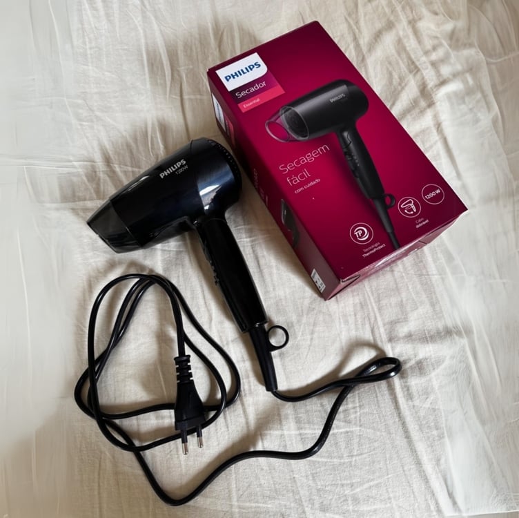 Philips Secador de Cabelo Compacto Essential, Tecnologia ThermoProtect 110V - BHC010/81 Philips Secador de Cabelo Compacto Essential, Tecnologia ThermoProtect 110V - BHC010/81