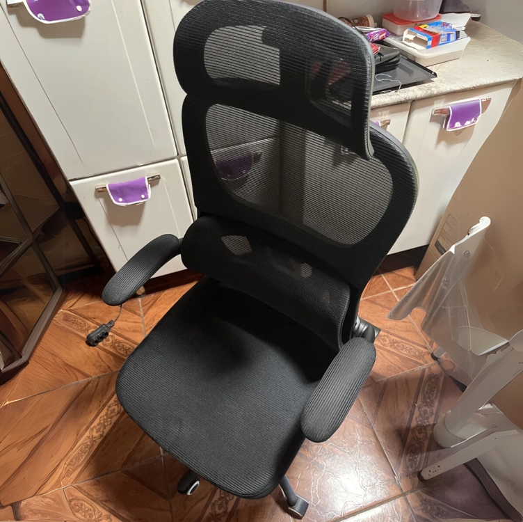 Cadeira Escritório Ergonômica B500 Luvinco Cor Preto Com Suporte Lombar Estofado Mesh Cadeira Escritório Ergonômica B500 Luvinco Cor Preto Com Suporte Lombar Estofado Mesh