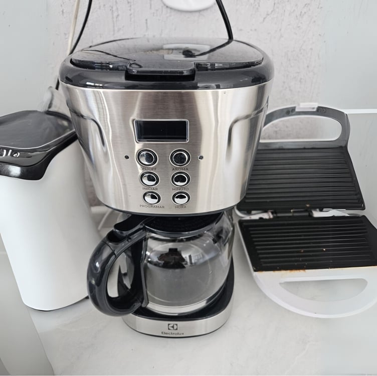 Cafeteira Elétrica Digital Electrolux Experience ECM30 38 Xícaras - Aço Escovado - 220v Cafeteira Elétrica Digital Electrolux Experience ECM30 38 Xícaras - Aço Escovado - 220v