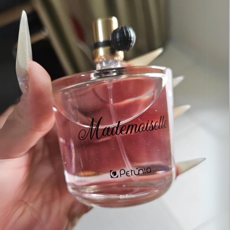 Petunia Perfume Feminino Eau De Toilette Mademoiselle 100Ml Petunia Perfume Feminino Eau De Toilette Mademoiselle 100Ml