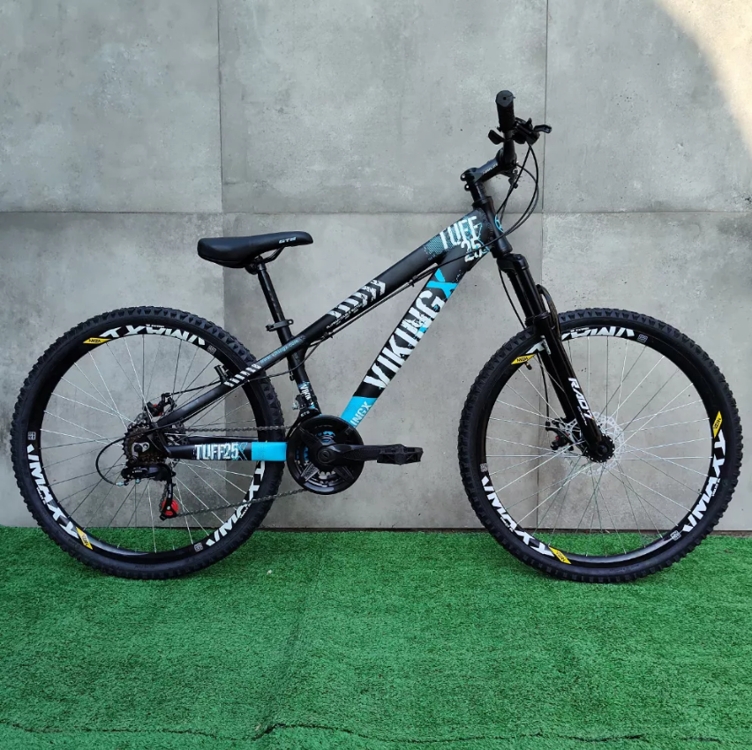 Bike Viking Freeride Tuff 25, aro 26, 21 velocidades, cor preto com azul e branco Bike Viking Freeride Tuff 25, aro 26, 21 velocidades, cor preto com azul e branco