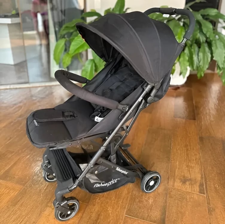 Carrinho De Passeio Para Bebê Yupi Preto Até 15kg- Voyage Carrinho De Passeio Para Bebê Yupi Preto Até 15kg- Voyage