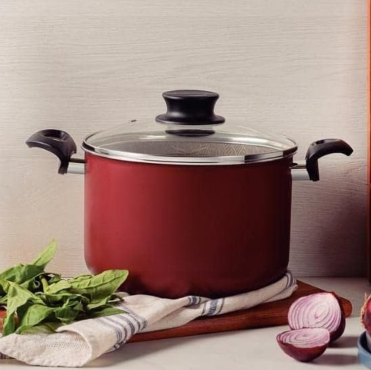 Caldeirão Tramontina Paris em Alumínio com Revestimento Interno e Externo em Antiaderente Starflon Max Vermelho com Tampa de Vidro 18 cm 3,1 L Caldeirão Tramontina Paris em Alumínio com Revestimento Interno e Externo em Antiaderente Starflon Max Vermelho com Tampa de Vidro 18 cm 3,1 L
