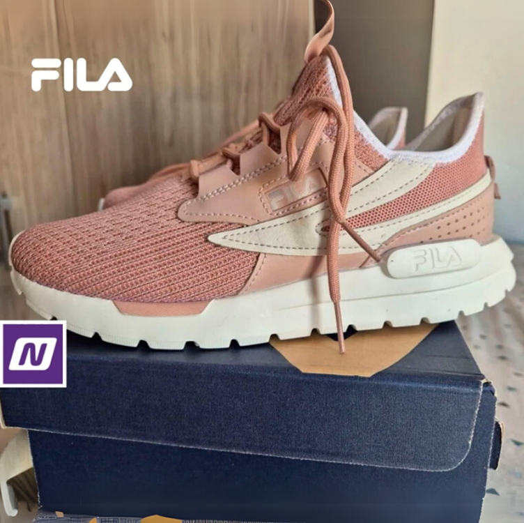 Tênis Fila TR Knit Feminino - Bege+Rosa Tênis Fila TR Knit Feminino - Bege+Rosa