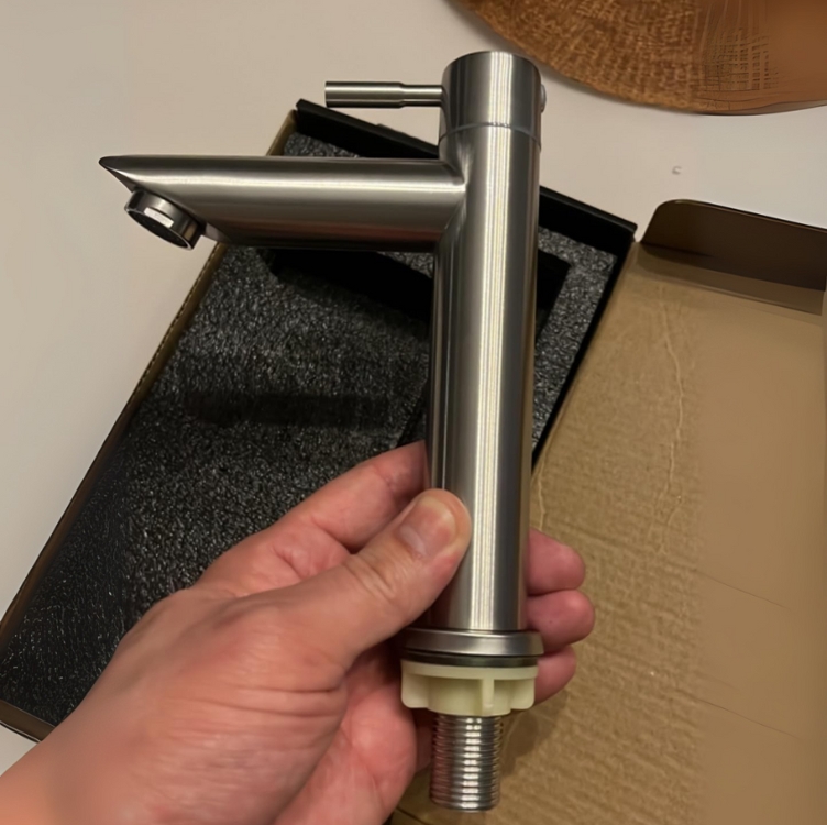 Torneira Para Banheiro em Aço inox Escovado Baixa Amazonas Pingoo.casa - Prata Torneira Para Banheiro em Aço inox Escovado Baixa Amazonas Pingoo.casa - Prata