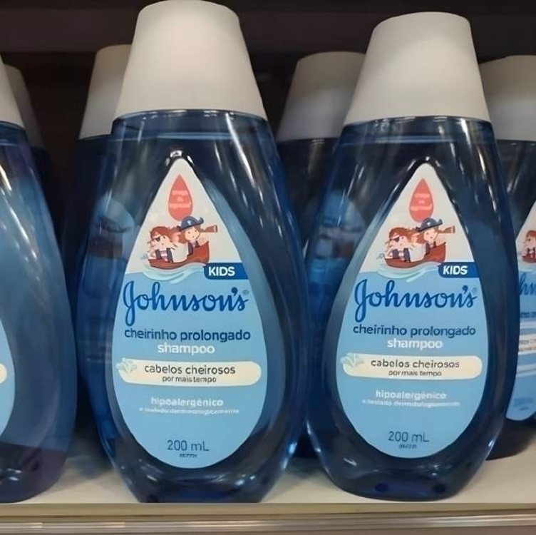 Johnson's Baby Shampoo Infantil Cheirinho Prolongado, 200ml Johnson's Baby Shampoo Infantil Cheirinho Prolongado, 200ml