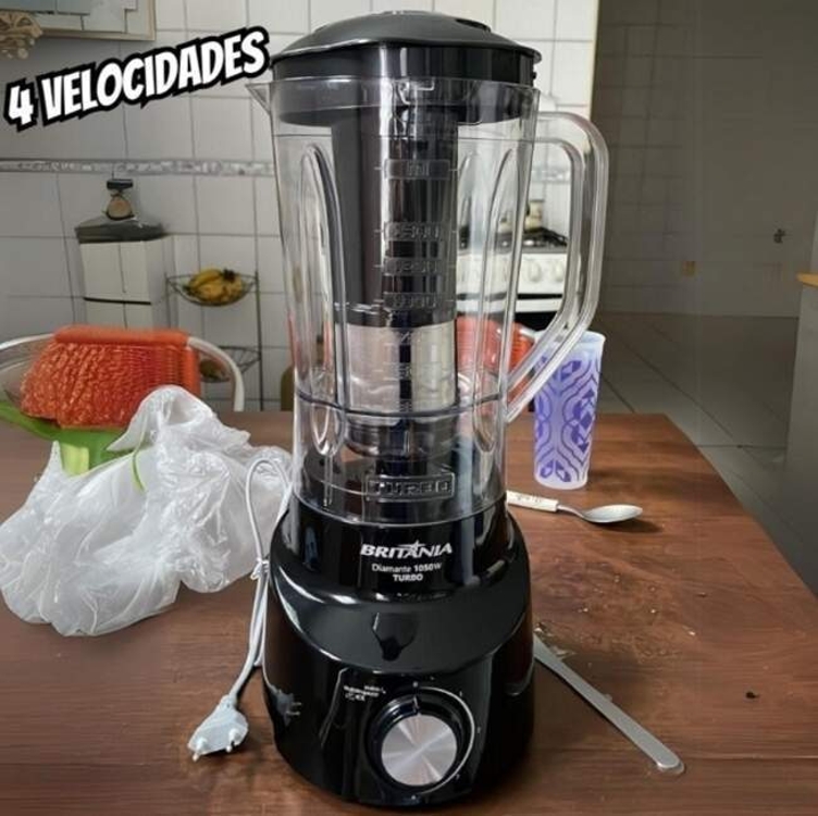 Liquidificador Britânia Turbo Blq970p Preto - 4 Velocidades 900w Liquidificador Britânia Turbo Blq970p Preto - 4 Velocidades 900w