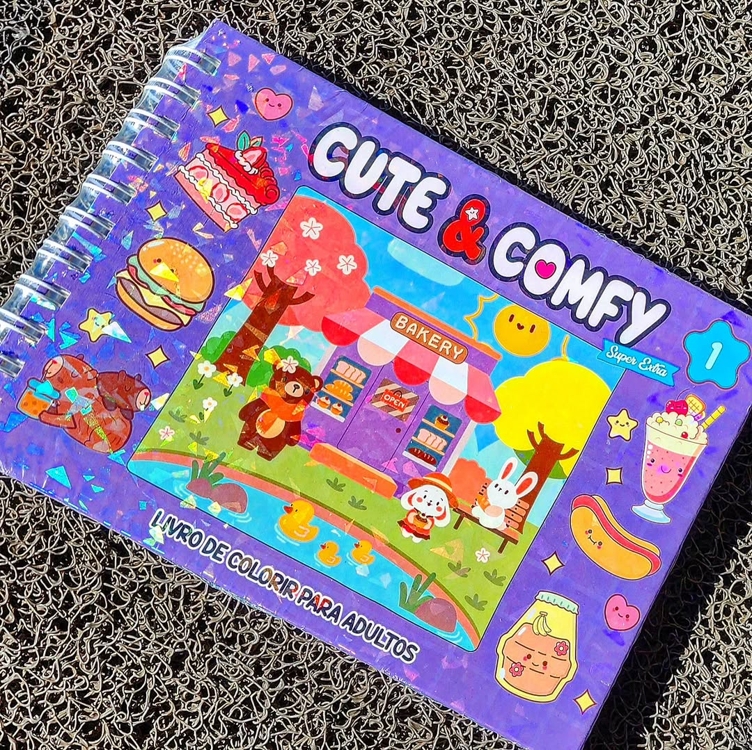 Cute & Comfy Super Extra Edição 01 - Livro de Colorir Adulto - Capa Dura Holográfica Cute & Comfy Super Extra Edição 01 - Livro de Colorir Adulto - Capa Dura Holográfica
