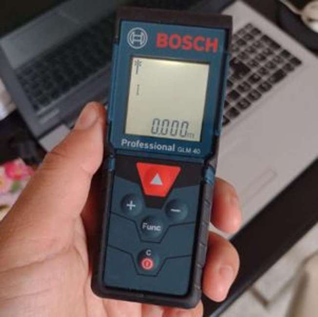 Trena Laser Bosch GLM 40 alcance 40m com bolsa protetora Trena Laser Bosch GLM 40 alcance 40m com bolsa protetora
