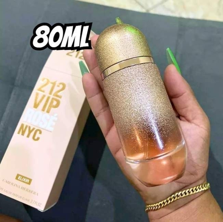 212 Vip Rosé Elixir Carolina Herrera Eau De Parfum - Perfume Feminino 80ml 212 Vip Rosé Elixir Carolina Herrera Eau De Parfum - Perfume Feminino 80ml