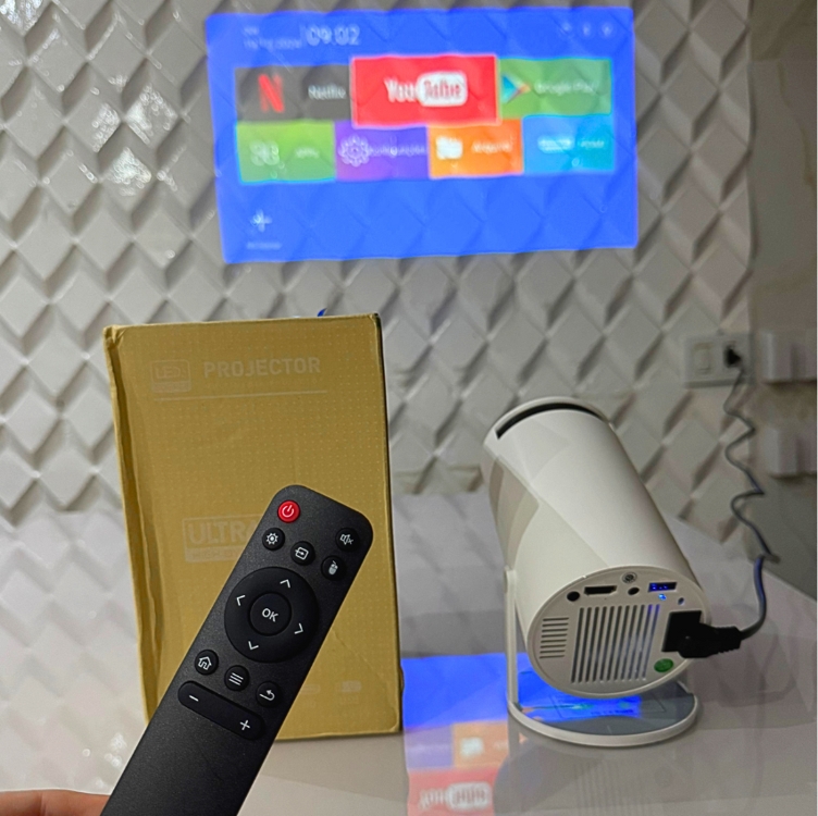 Salange HY300 Mini Projetor Portatil, 5G WiFi 6 Bluetooth 5.0, Smart Projetor Android 11, 8500 Lumens Proyetor LED 4K 1080P Full HD Suporte (EU Plug) Salange HY300 Mini Projetor Portatil, 5G WiFi 6 Bluetooth 5.0, Smart Projetor Android 11, 8500 Lumens Proyetor LED 4K 1080P Full HD Suporte (EU Plug)
