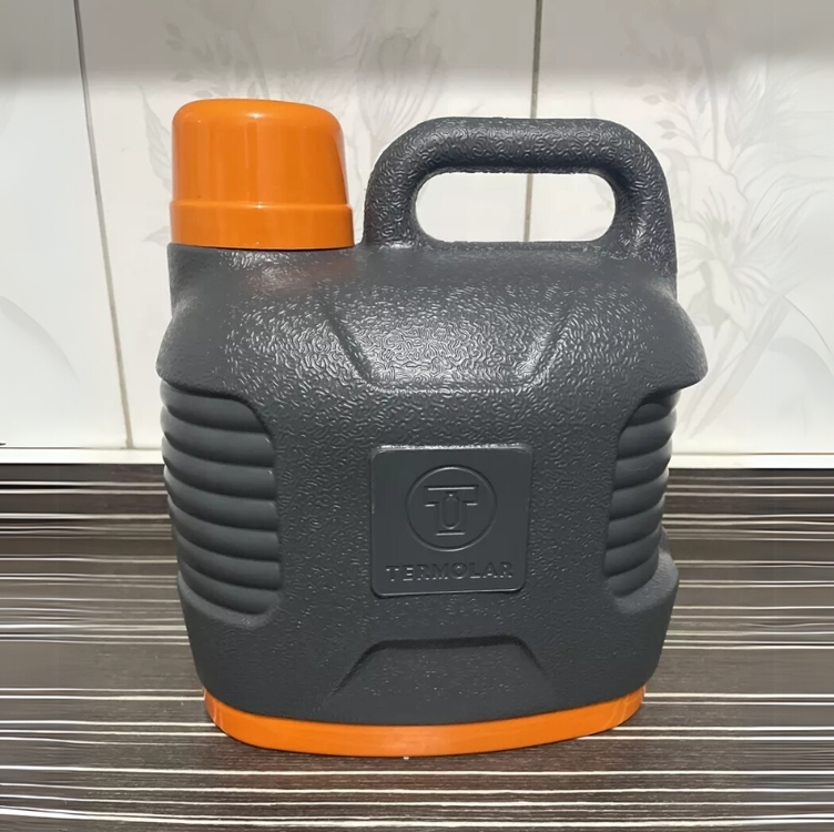 Garrafão Térmico 5 Litros Mantém Gelado Quente Preto E Amarelo Trilha Camping Supertermo Termolar Garrafão Térmico 5 Litros Mantém Gelado Quente Preto E Amarelo Trilha Camping Supertermo Termolar