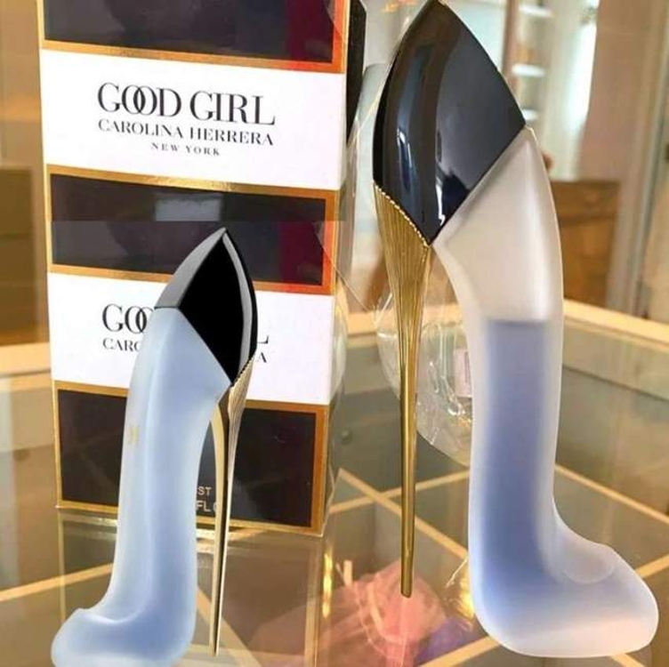 Perfume Para Cabelo Carolina Herrera Good Girl Hair Mist Feminino Eau de Parfum 30ml Perfume Para Cabelo Carolina Herrera Good Girl Hair Mist Feminino Eau de Parfum 30ml