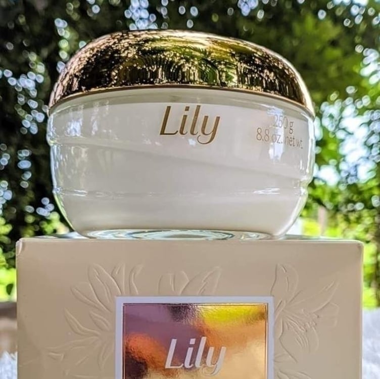 Creme Hidratante Acetinado Lily Tradicional O Boticário Creme Hidratante Acetinado Lily Tradicional O Boticário