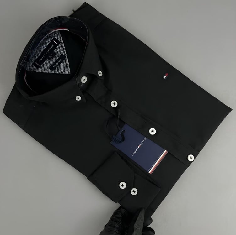 Camisa Tommy Hilfiger Regular Fit Classic Collar Preta Camisa Tommy Hilfiger Regular Fit Classic Collar Preta