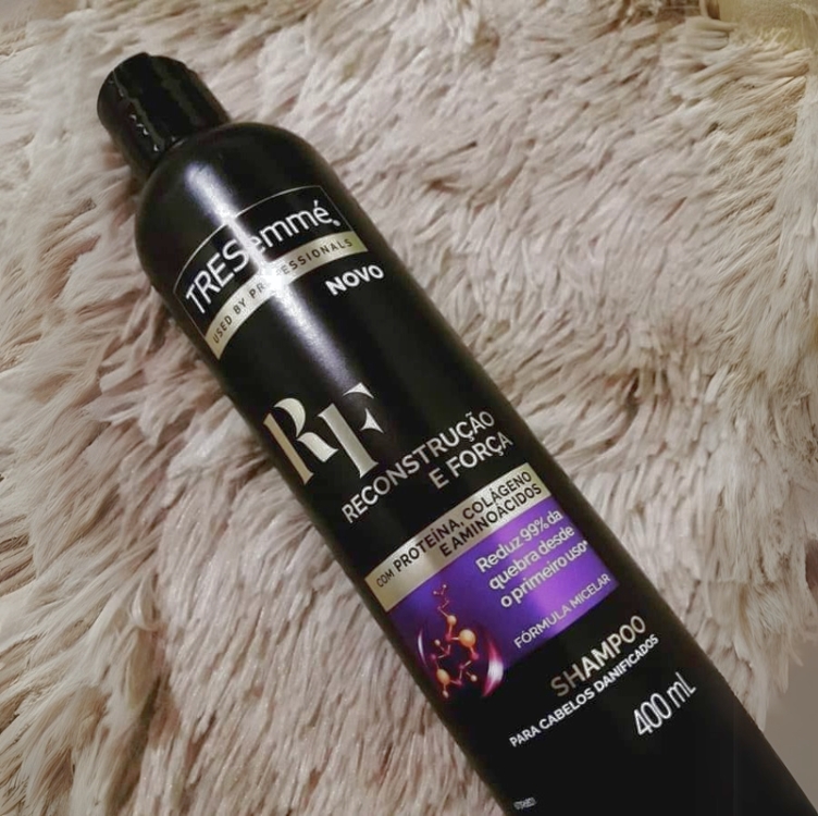 Shampoo TRESemmé Reconstrução e Força cabelos mais fortes e resistentes 400ml Shampoo TRESemmé Reconstrução e Força cabelos mais fortes e resistentes 400ml