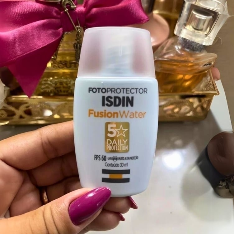 Protetor Solar Facial Fusion Water FPS 60 30ml Isdin Protetor Solar Facial Fusion Water FPS 60 30ml Isdin