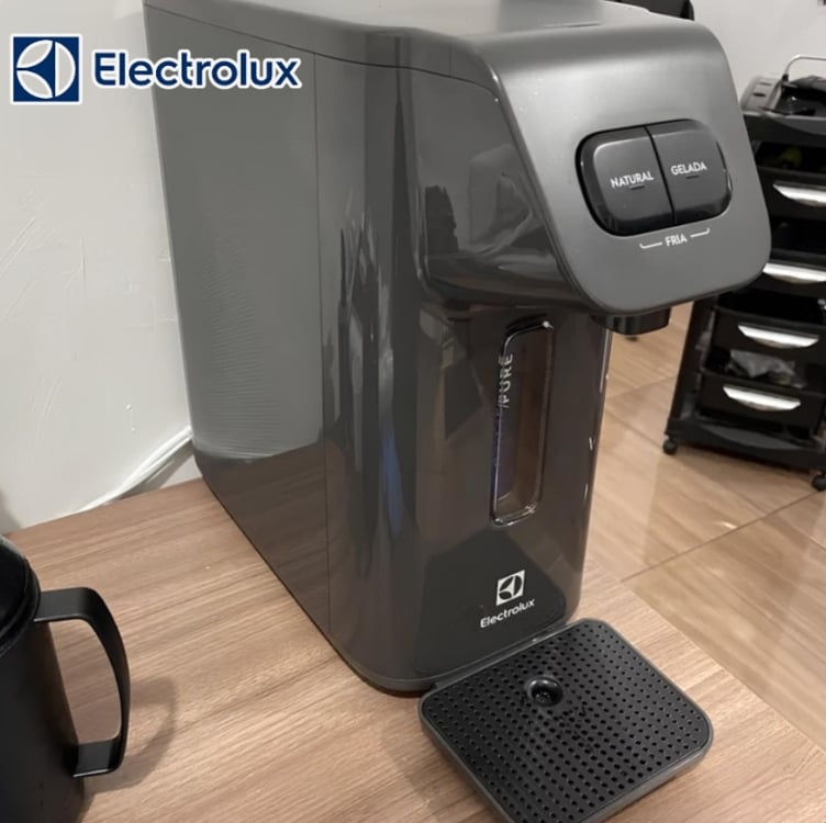 Purificador Electrolux Água Gelada Cinza Pe15x - Bivolt Purificador Electrolux Água Gelada Cinza Pe15x - Bivolt