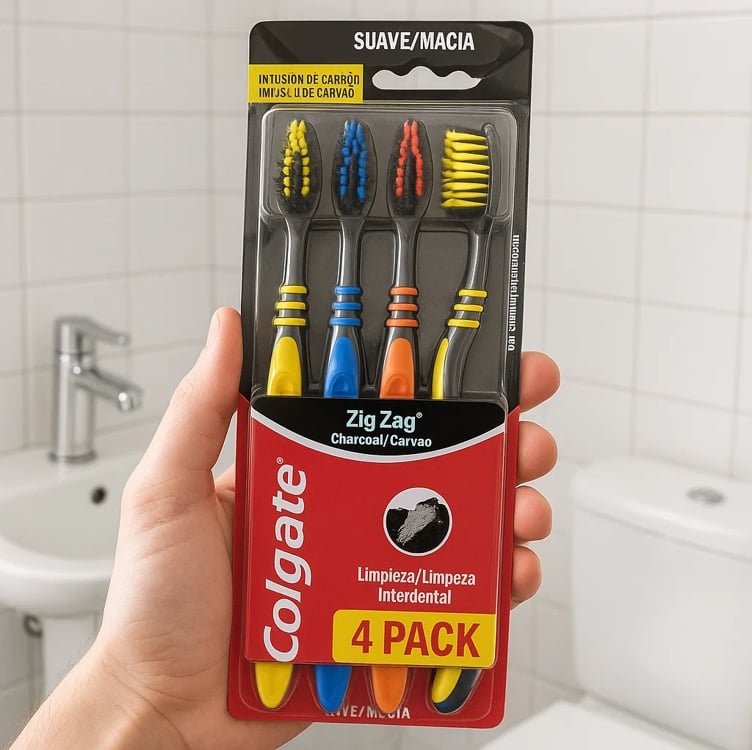 Escova Dental Colgate Zigzag Carvão 4 Unid Escova Dental Colgate Zigzag Carvão 4 Unid