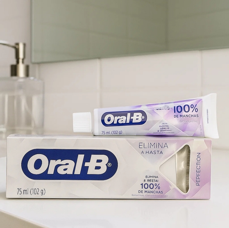 Creme Dental Clareador Oral-B 3D White Perfection 102g Creme Dental Clareador Oral-B 3D White Perfection 102g