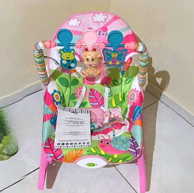 Cadeira De Balanço Descanso Funtime Maxibaby 18kgs Unicórnio Cadeira De Balanço Descanso Funtime Maxibaby 18kgs Unicórnio