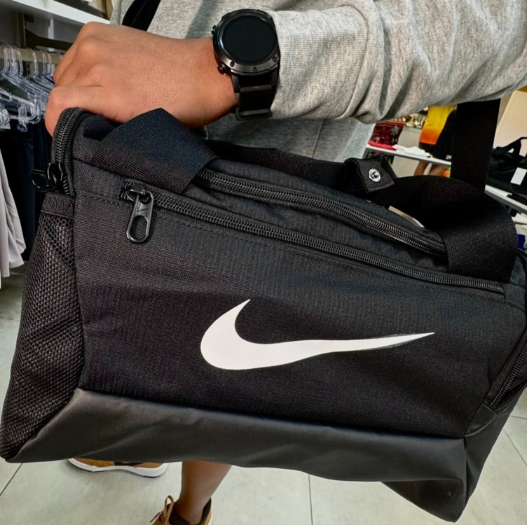 Bolsa Nike Brasilia 9.5 Unissex Bolsa Nike Brasilia 9.5 Unissex