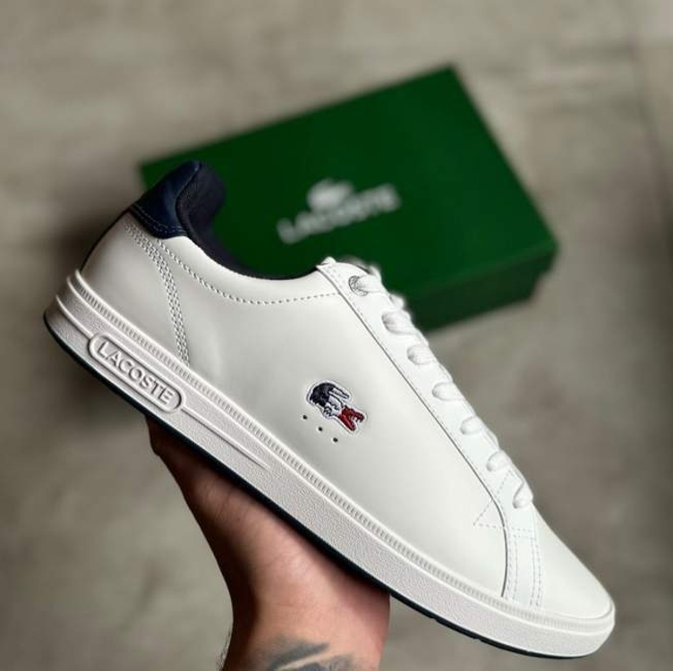 Tênis Masculino Lacoste Graduate Pro Em Couro Tricolor - Branco / Marinho / Vermelho, 10 Branco Tênis Masculino Lacoste Graduate Pro Em Couro Tricolor - Branco / Marinho / Vermelho, 10 Branco