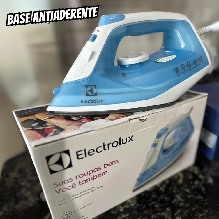 Ferro de Passar Roupa a Vapor e a Seco Electrolux Easyline com Base Antiaderente (SIE60) Ferro de Passar Roupa a Vapor e a Seco Electrolux Easyline com Base Antiaderente (SIE60)