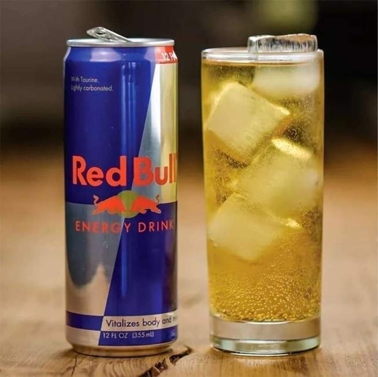 Bebida Energética Red Bull Energy Drink 250ml - 4 Unidades Bebida Energética Red Bull Energy Drink 250ml - 4 Unidades