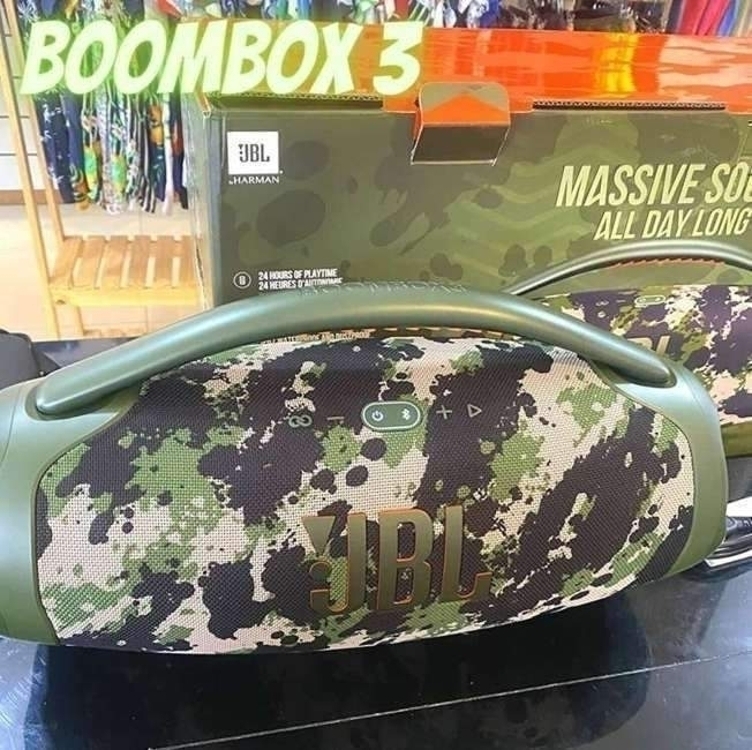 Caixa de Som JBL Boombox 3 Bluetooth IPX7 Bivolt Camuflado Caixa de Som JBL Boombox 3 Bluetooth IPX7 Bivolt Camuflado