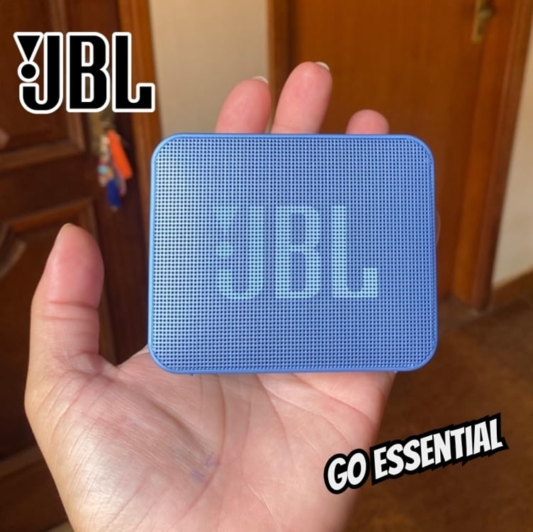 Caixa de Som JBL Go Essential Bluetooth Portátil - Passiva 3,1W à Prova de Água Caixa de Som JBL Go Essential Bluetooth Portátil - Passiva 3,1W à Prova de Água