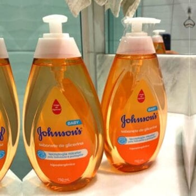 Sabonete Líquido Glicerina Da Cabeça Aos Pés JOHNSON'S Baby, 750mL Sabonete Líquido Glicerina Da Cabeça Aos Pés JOHNSON'S Baby, 750mL