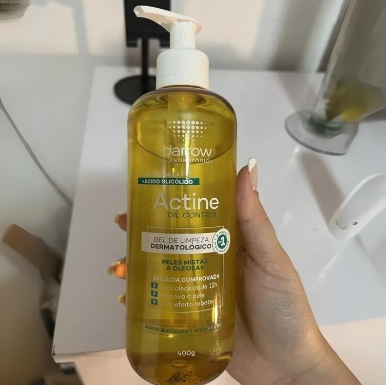 Gel De Limpeza Facial Actine Oil Control Antioleosidade Com Ácido Glicólico E Vitamina B5 400g Darrow Gel De Limpeza Facial Actine Oil Control Antioleosidade Com Ácido Glicólico E Vitamina B5 400g Darrow