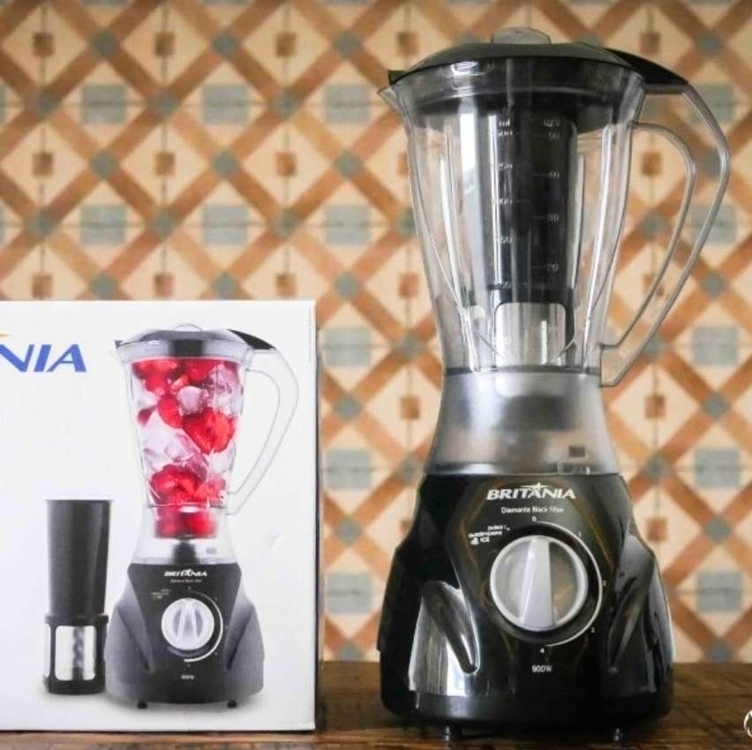Liquidificador Britânia Black 600w Com 3 Velocidades Liquidificador Britânia Black 600w Com 3 Velocidades