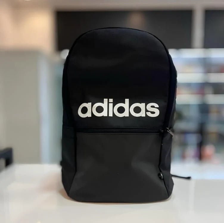 Mochila Adidas Clássica Logo Linear 22.75L - Preto Mochila Adidas Clássica Logo Linear 22.75L - Preto