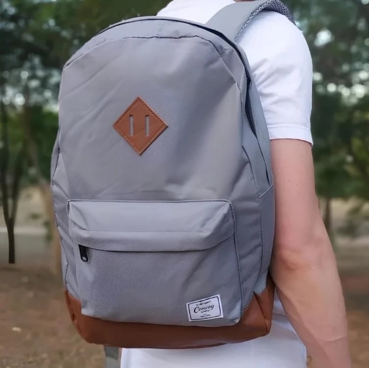 Mochila Switz Básica 25L - Cinza Mochila Switz Básica 25L - Cinza