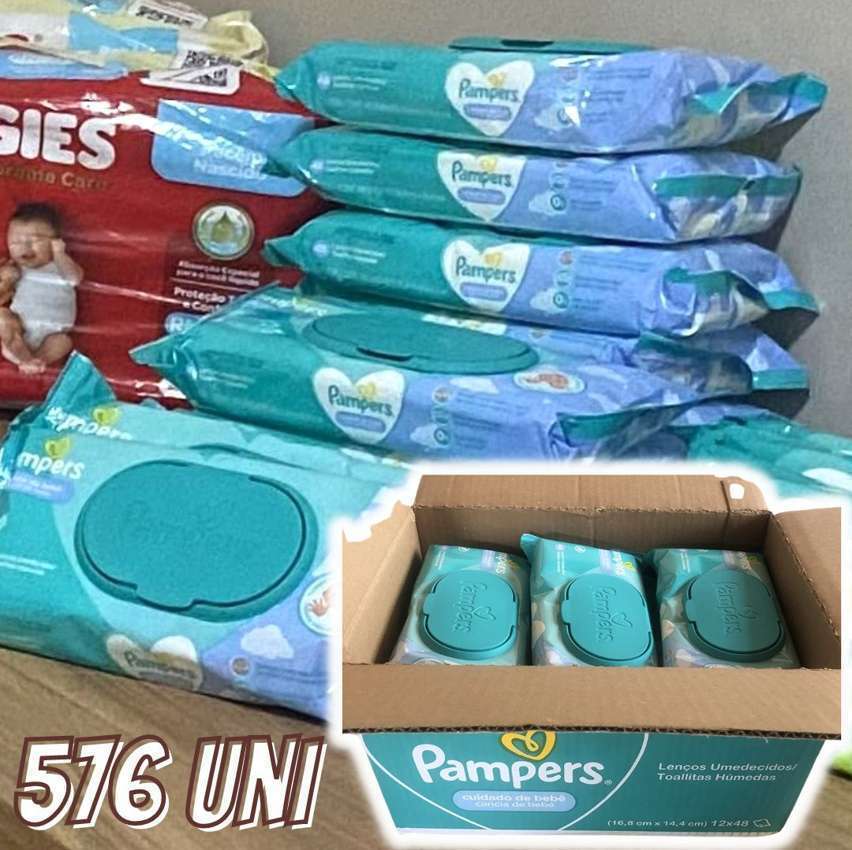 Kit Lenço Umedecido para Limpeza Pampers - Cuidado de Bebê 12 Pacotes Kit Lenço Umedecido para Limpeza Pampers - Cuidado de Bebê 12 Pacotes